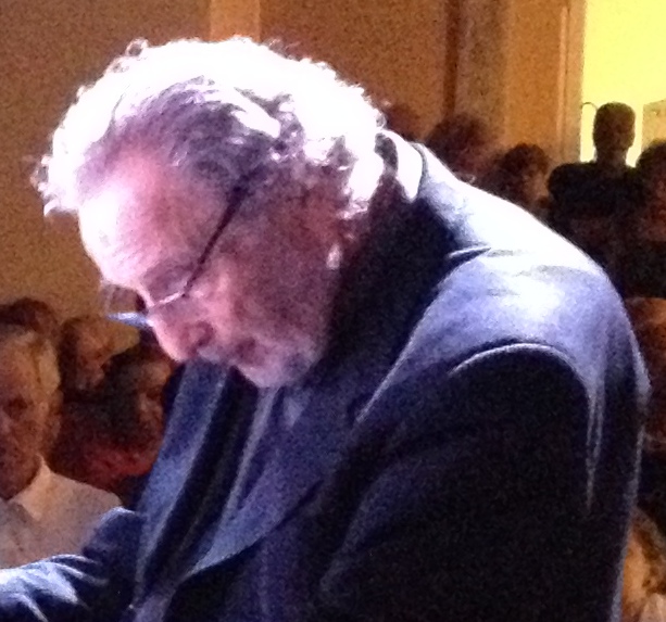 Bacalov, Luis - hier klicken